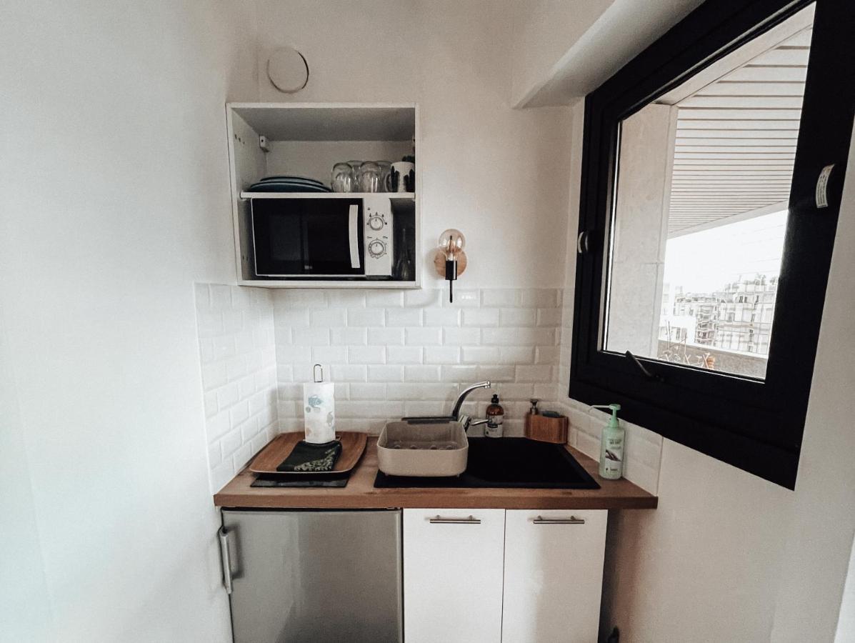 Beautiful Modern Fully Furnished Studio Levallois-Perret Bagian luar foto