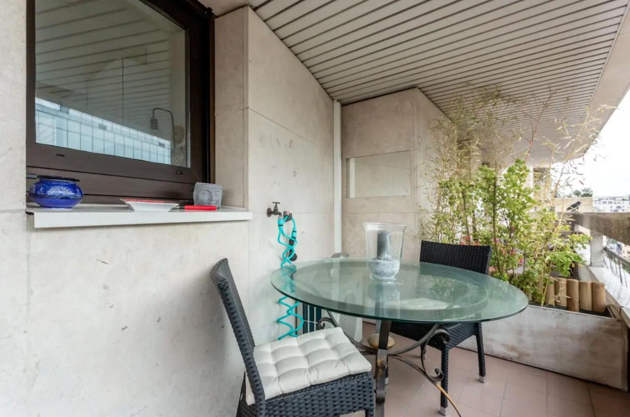 Beautiful Modern Fully Furnished Studio Levallois-Perret Bagian luar foto